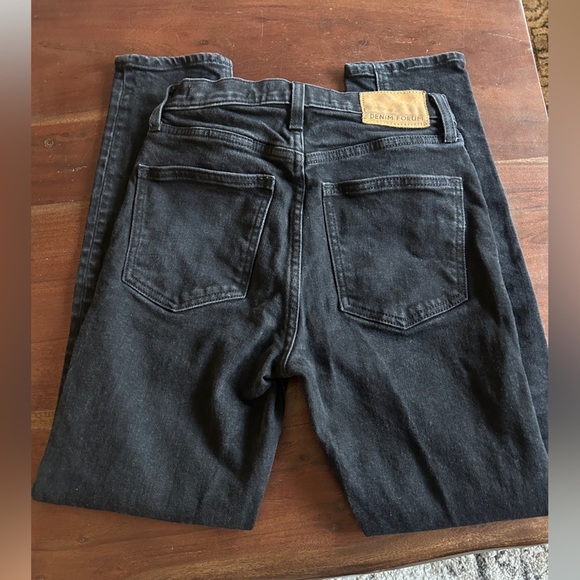 Denim Forum • The Yoko High Rise Slim • Size 24 • 28 L - Picture 8 of 9
